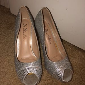 Silver Heel with diamonds!